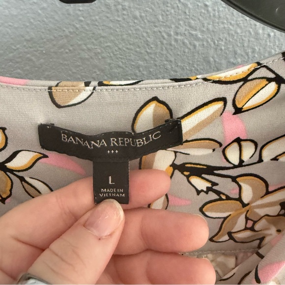 Banana Republic Tank - Picture 3 of 4